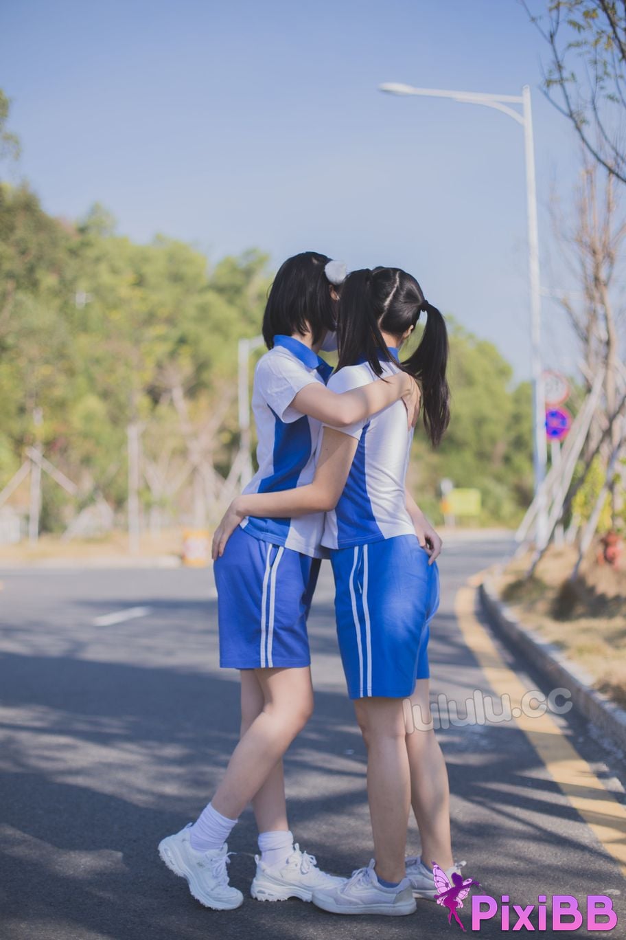 Cosplayer Youbao three years old Exposed roads and university corridors PixiBB.COM 012