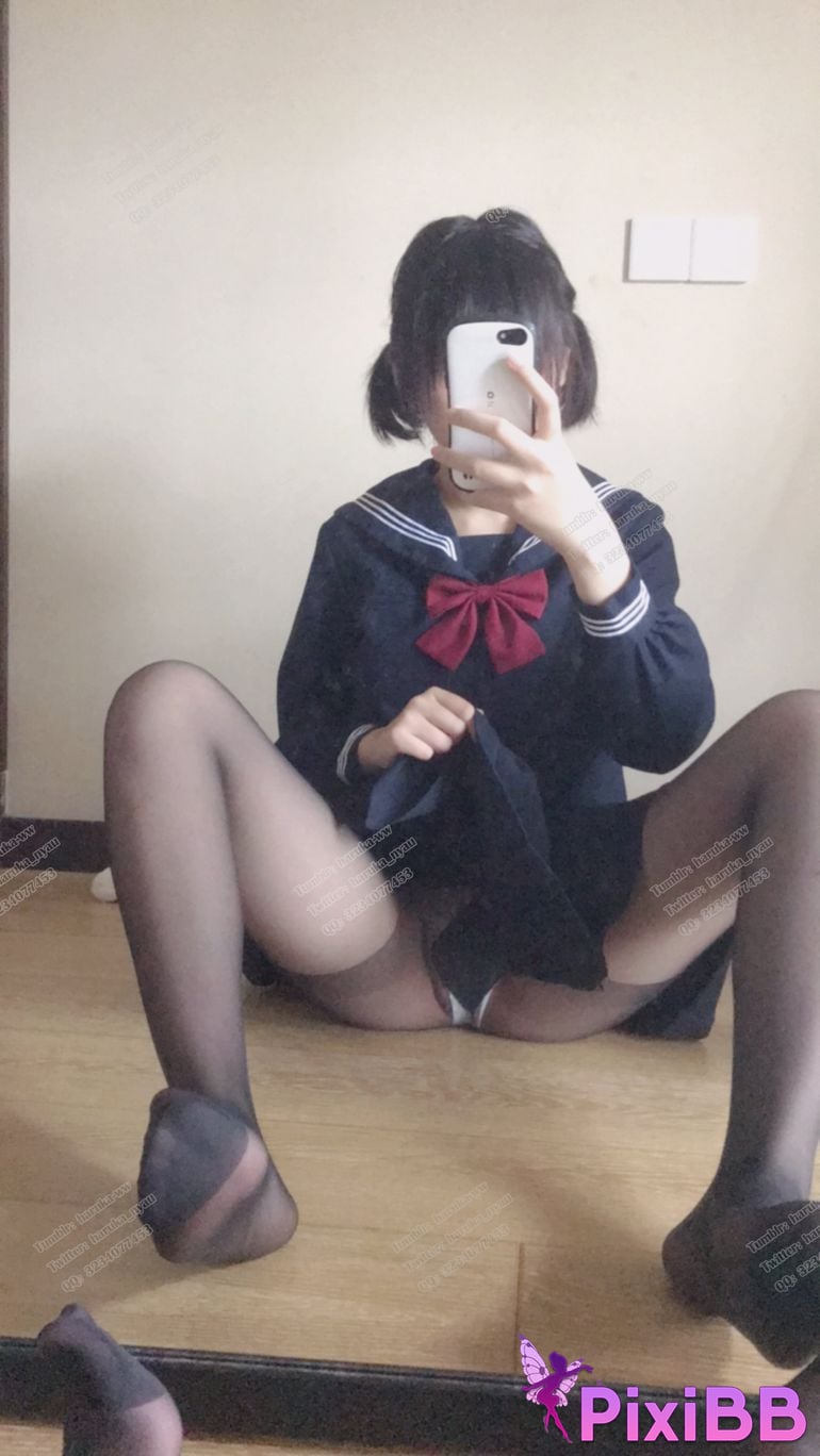 Cosplayer Youbao three years old JK at home PixiBB.COM 009