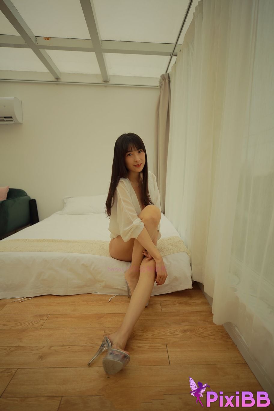 XR Uncensored Lin Yue Yi Leyi Hotel appointment with beautiful breasts and long legs PixiBB.COM 010