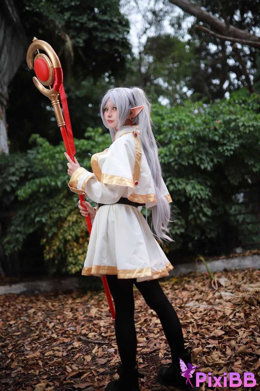 Cosplayer Pear Uesugi The funeral of Florian PixiBB.COM 004