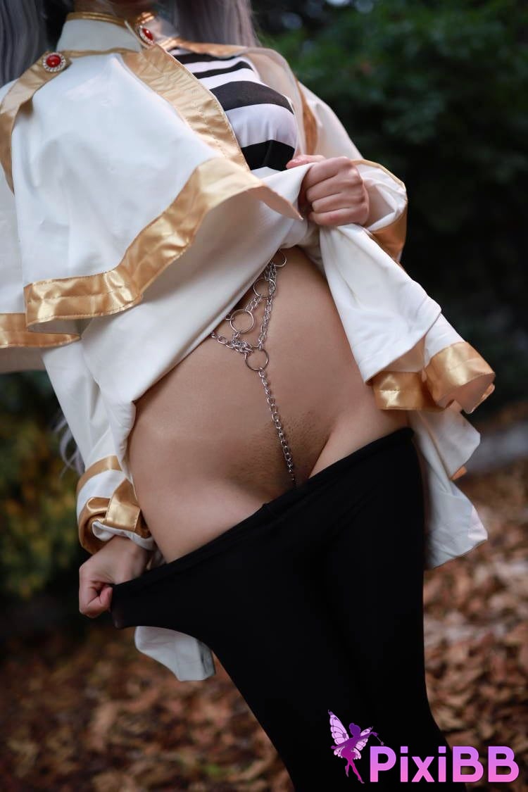 Cosplayer Pear Uesugi The funeral of Florian PixiBB.COM 014