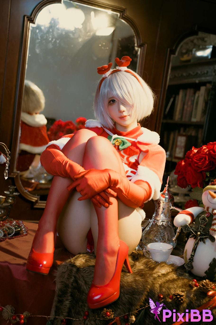 Cosplayer Jiuqu Jean Neil Mechanical Era 2B Christmas PixiBB.COM 008