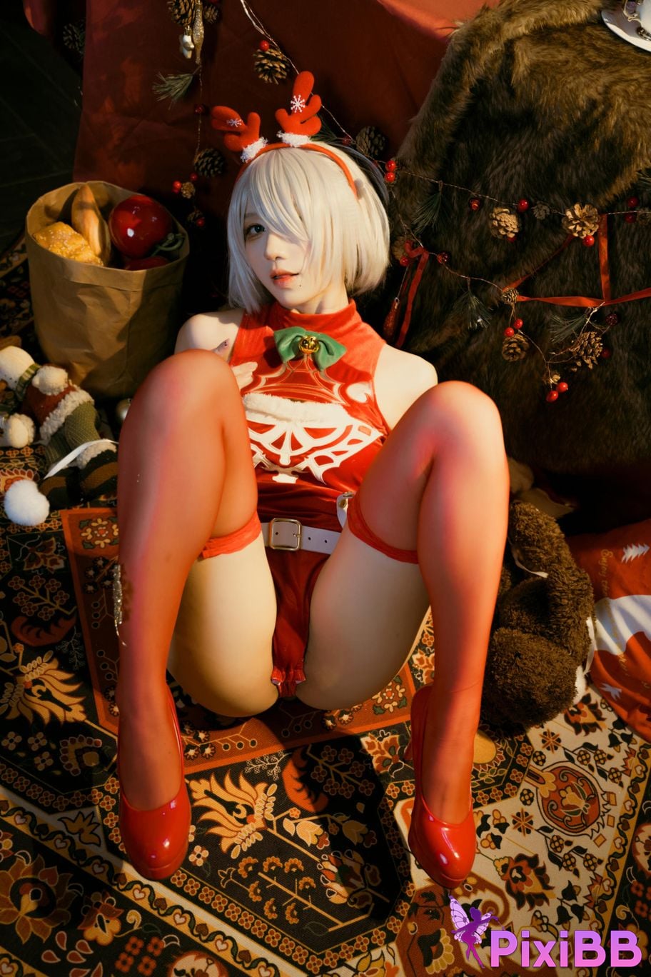 Cosplayer Jiuqu Jean Neil Mechanical Era 2B Christmas PixiBB.COM 014