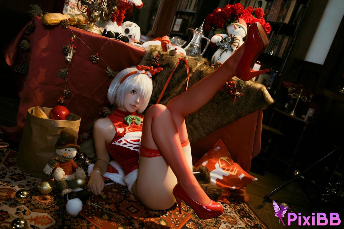 Cosplayer Jiuqu Jean Neil Mechanical Era 2B Christmas PixiBB.COM 025