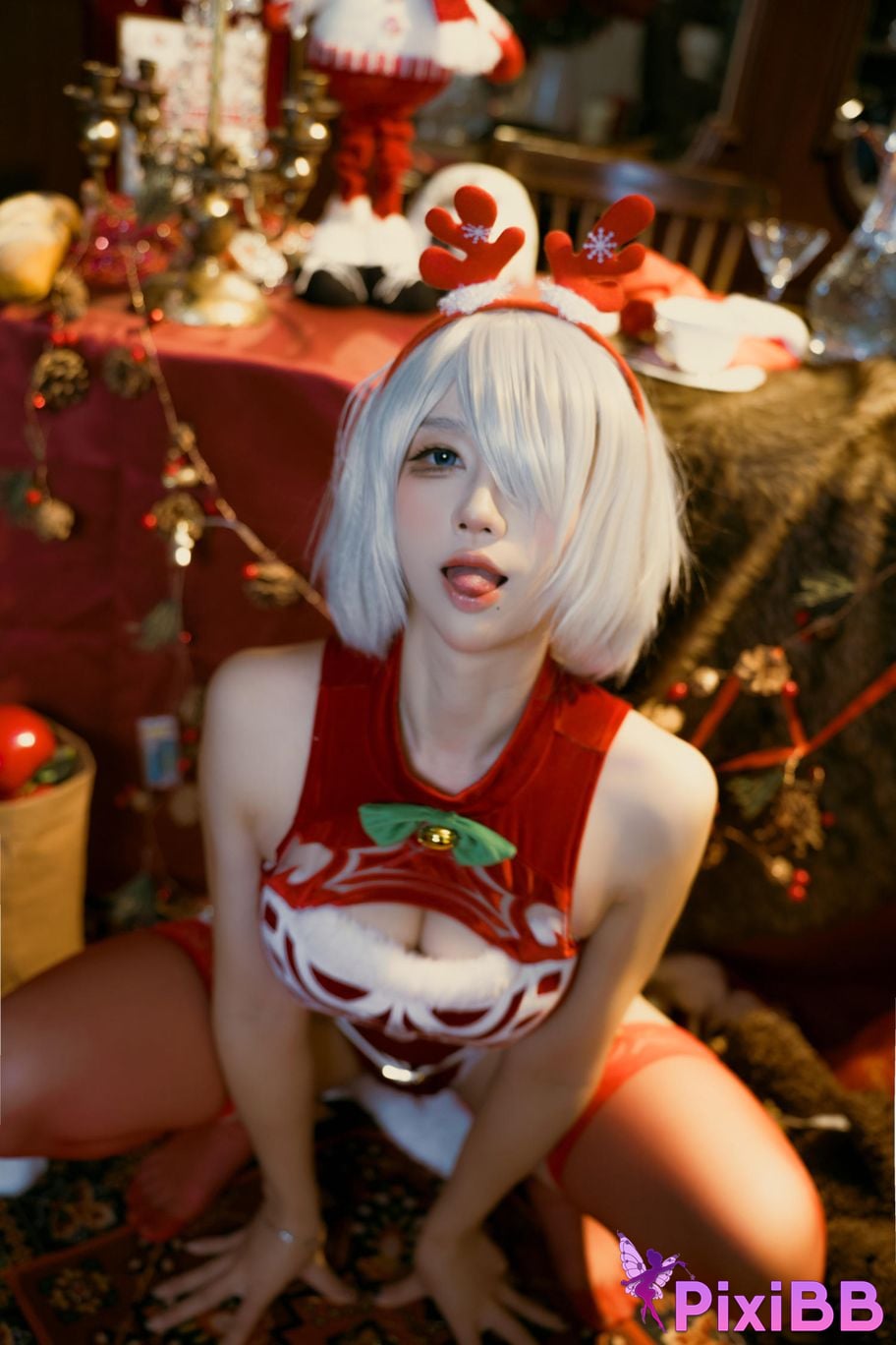Cosplayer Jiuqu Jean Neil Mechanical Era 2B Christmas PixiBB.COM 035