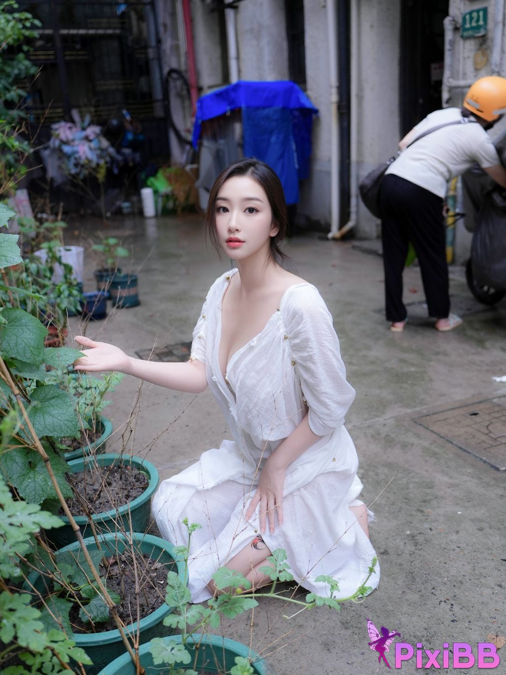 XR Uncensored Nanzhi R18 Xiuren.com model Beautiful painter in a white long dress PixiBB.COM 007