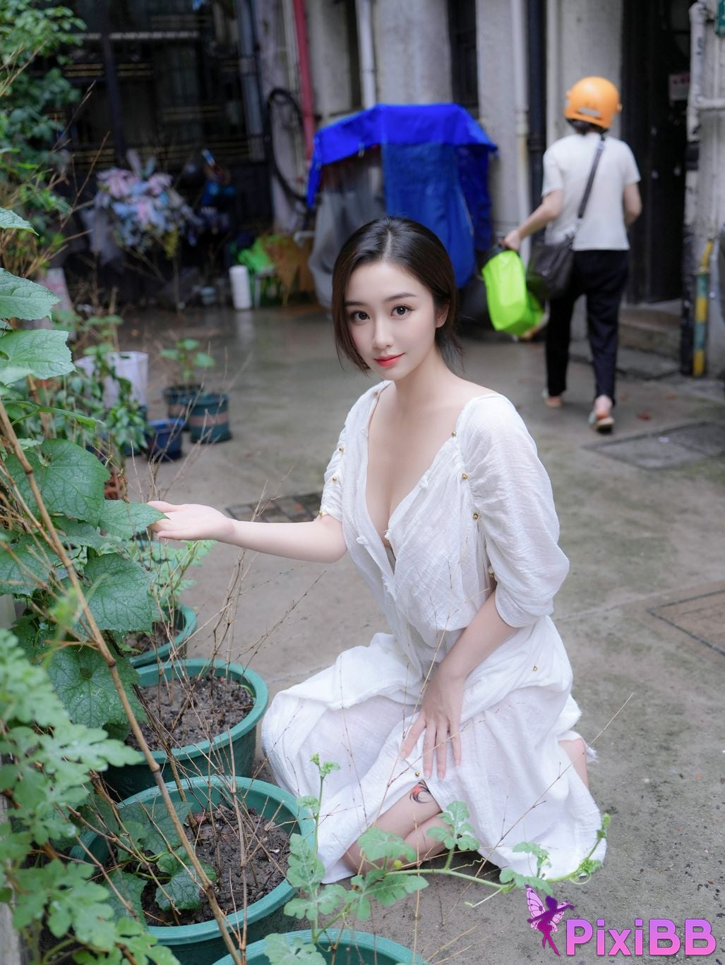 XR Uncensored Nanzhi R18 Xiuren.com model Beautiful painter in a white long dress PixiBB.COM 012