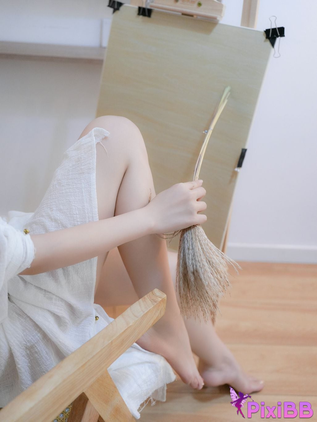 XR Uncensored Nanzhi R18 Xiuren.com model Beautiful painter in a white long dress PixiBB.COM 028