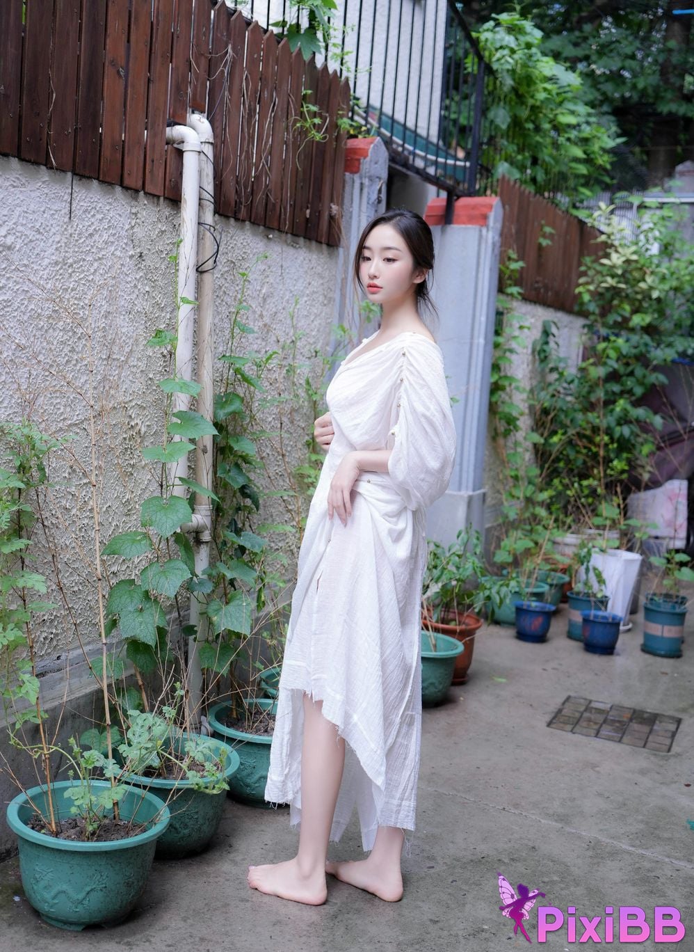 XR Uncensored Nanzhi R18 Xiuren.com model Beautiful painter in a white long dress PixiBB.COM 067