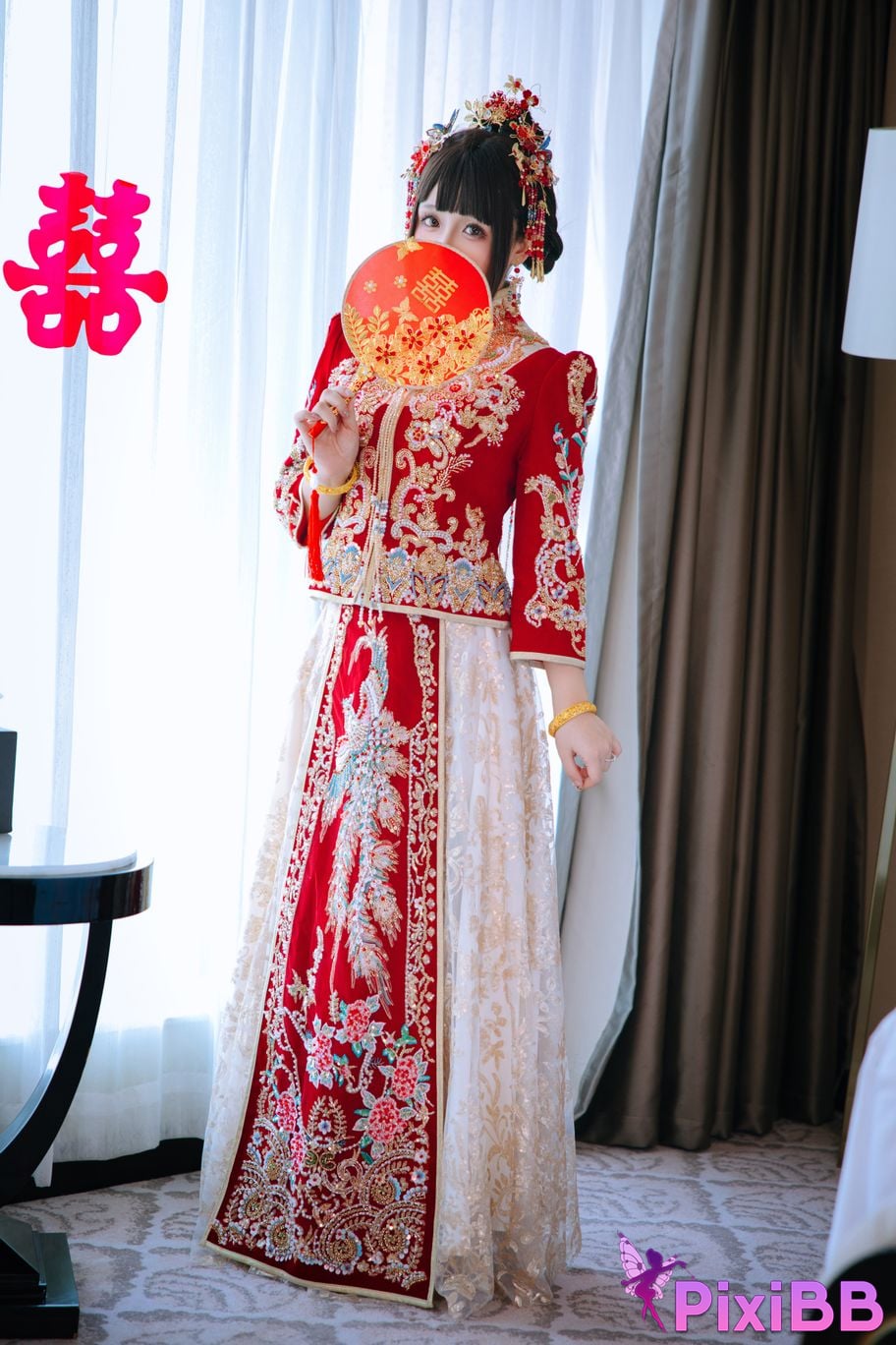 Cosplayer Hinajiao bridal chamber flowers and candles PixiBB.COM 094