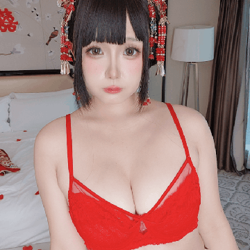 Cosplayer Hinajiao bridal chamber flowers and candles PixiBB.COM 187