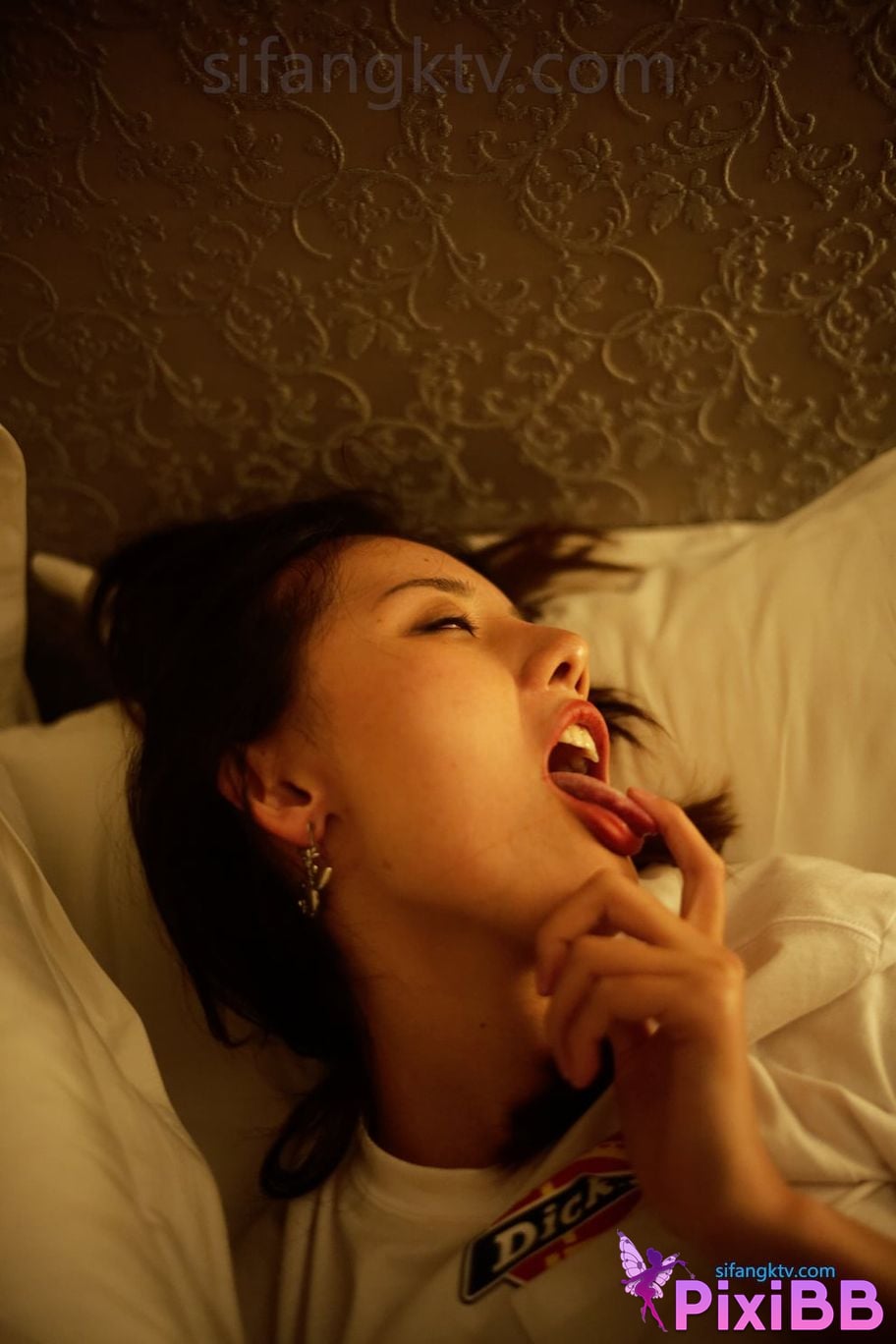 Jiu Shi A Zhu Its AZhu Zhen Cang Ban Fu Ke Lao Pa Wu Xiu Yuan Dang sex film PixiBB.COM 011