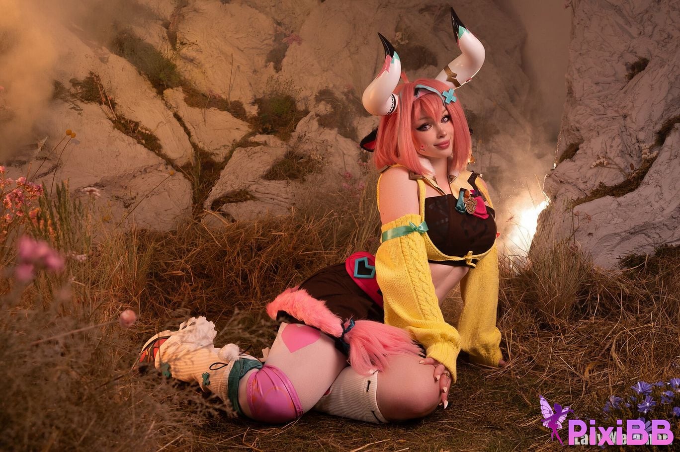 Lady Melamori Varesa PixiBB.COM 21