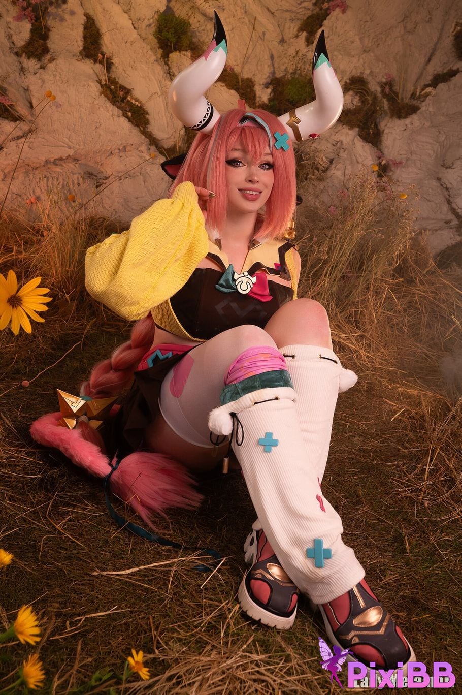 Lady Melamori Varesa PixiBB.COM 22