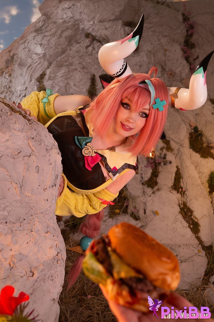 Lady Melamori Varesa PixiBB.COM 4