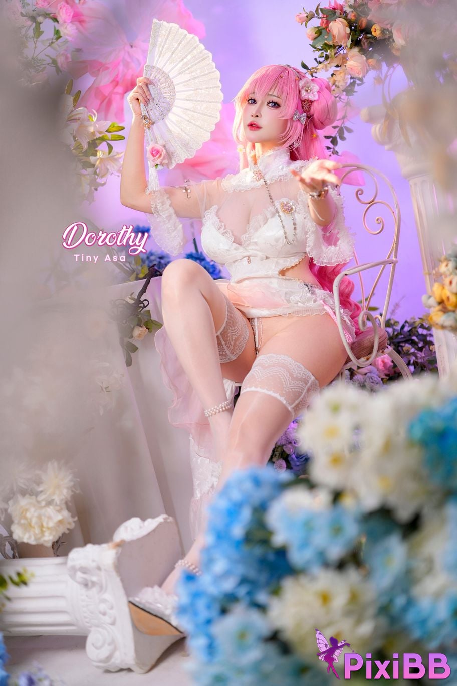 Cosplayer Tiny Asa Dorothy NIKKE PixiBB.COM 010