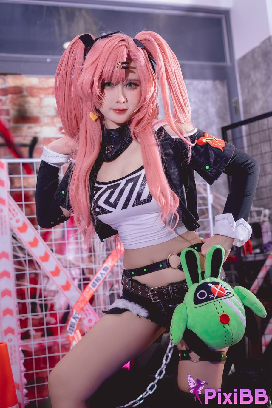 Coser Pyon Nicole Demara PixiBB.COM 002