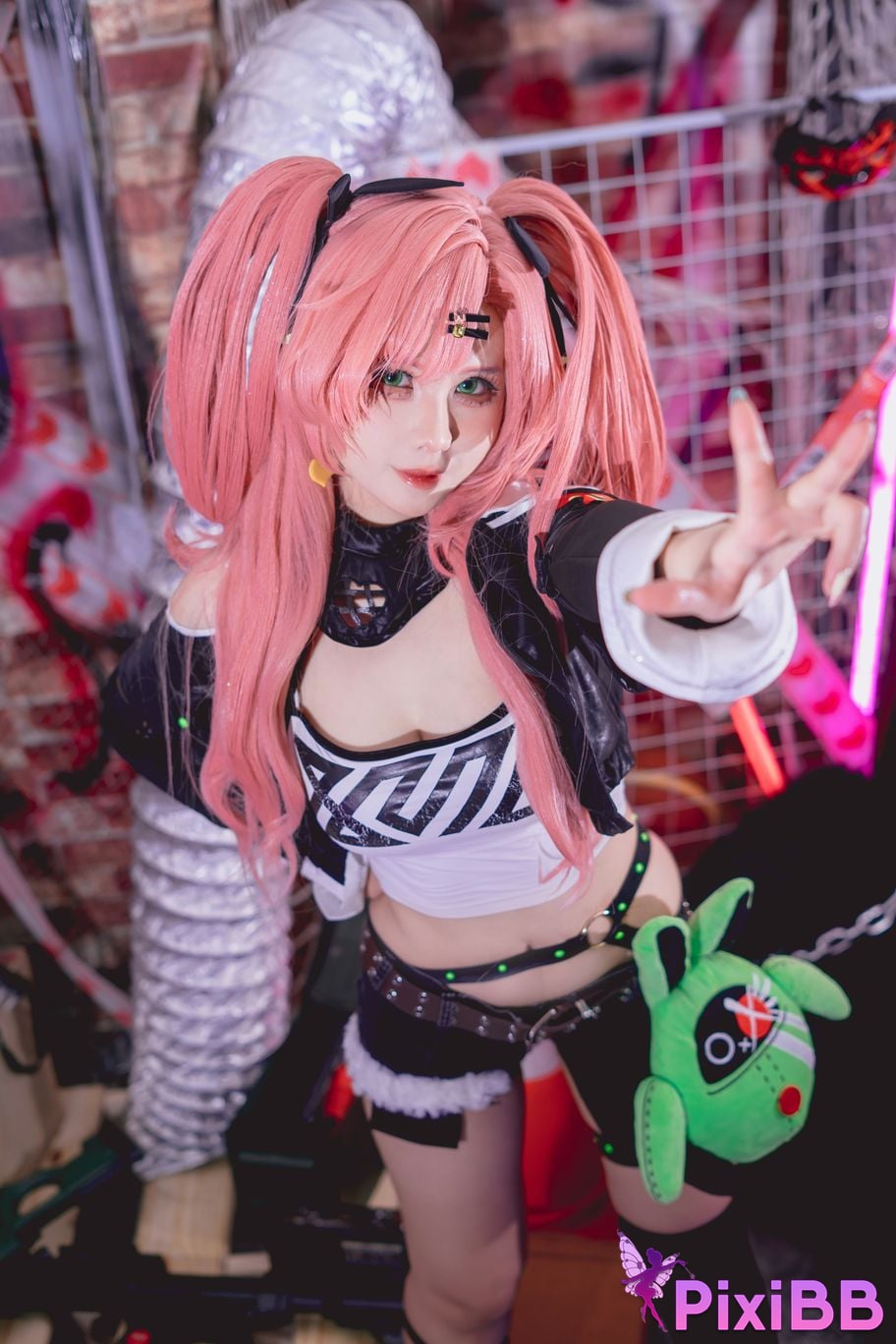 Coser Pyon Nicole Demara PixiBB.COM 005