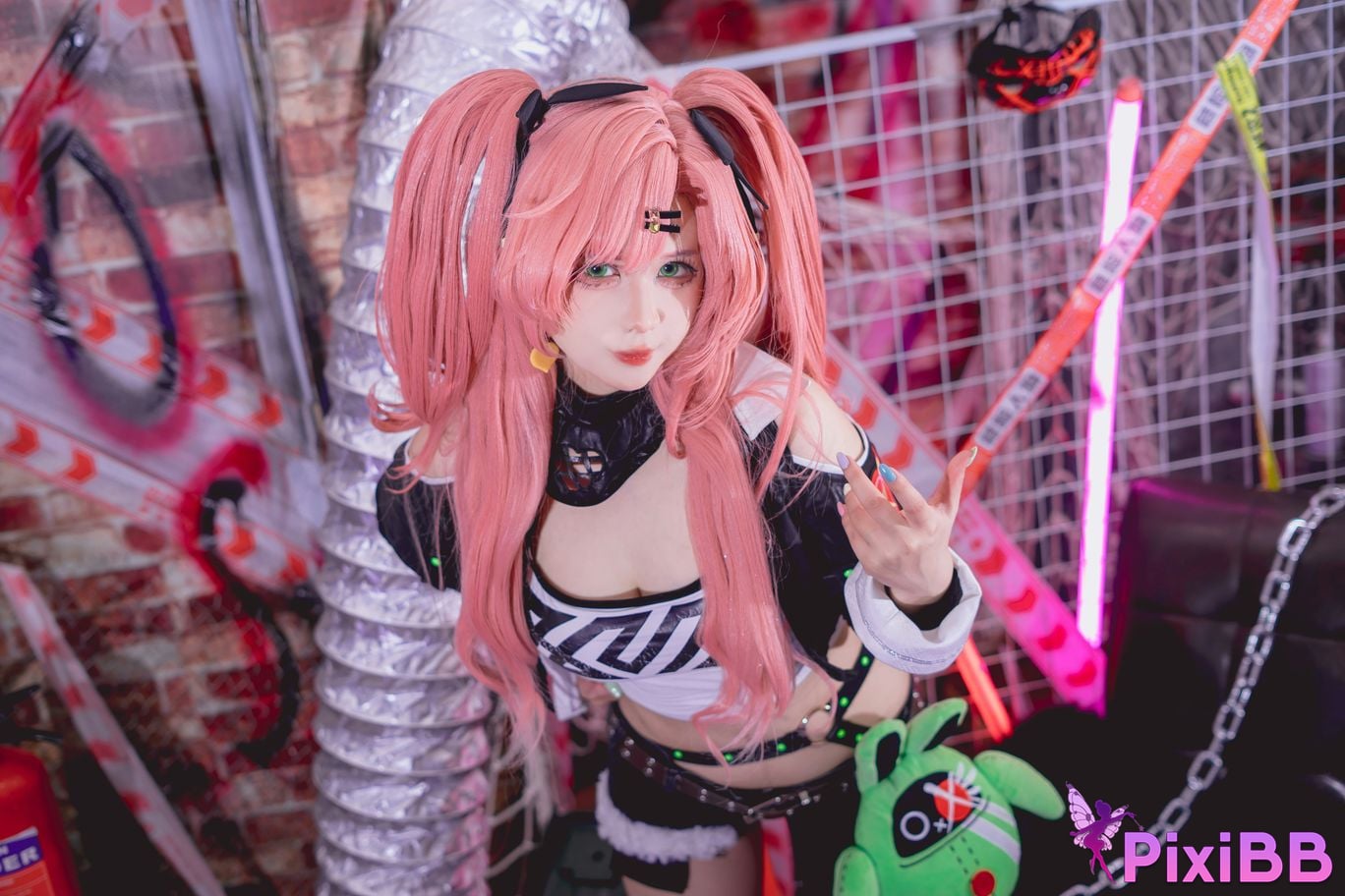 Coser Pyon Nicole Demara PixiBB.COM 007