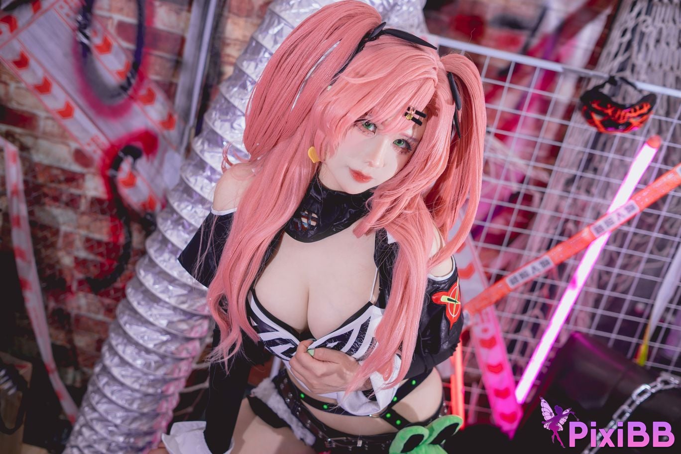 Coser Pyon Nicole Demara PixiBB.COM 010