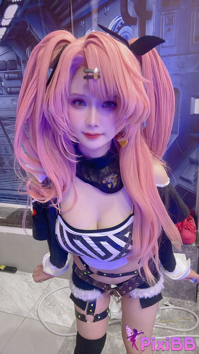 Coser Pyon Nicole Demara PixiBB.COM 037