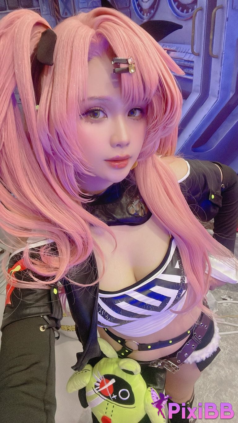 Coser Pyon Nicole Demara PixiBB.COM 038