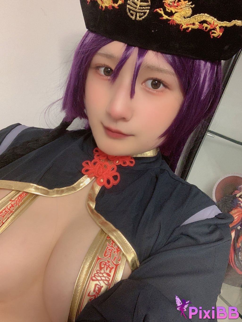 Cosplayer Zyra autumn Boobs glow zombie girl selfie PixiBB.COM 023