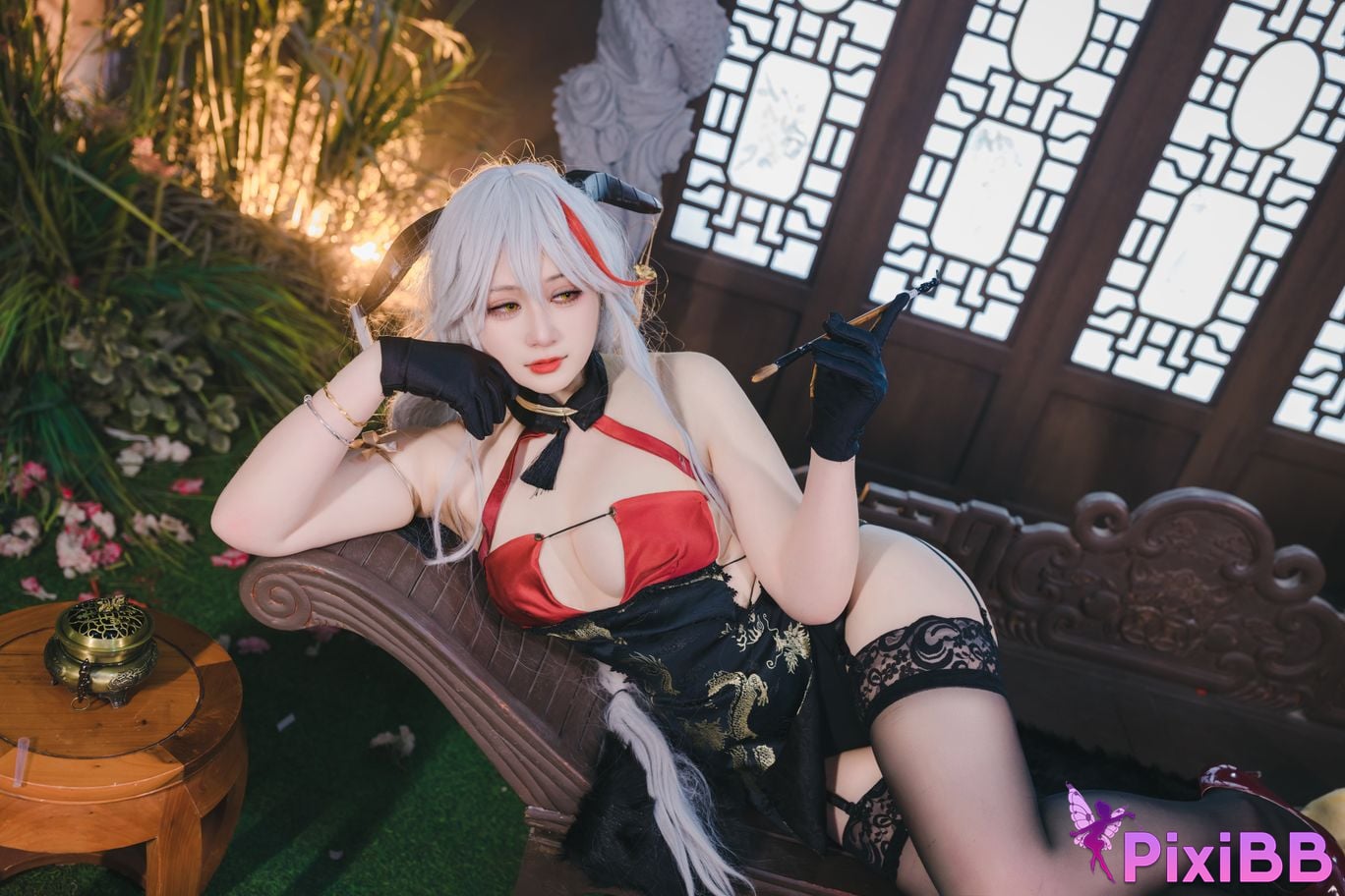 Cosplayer Zyra autumn azur lane Egil PixiBB.COM 027