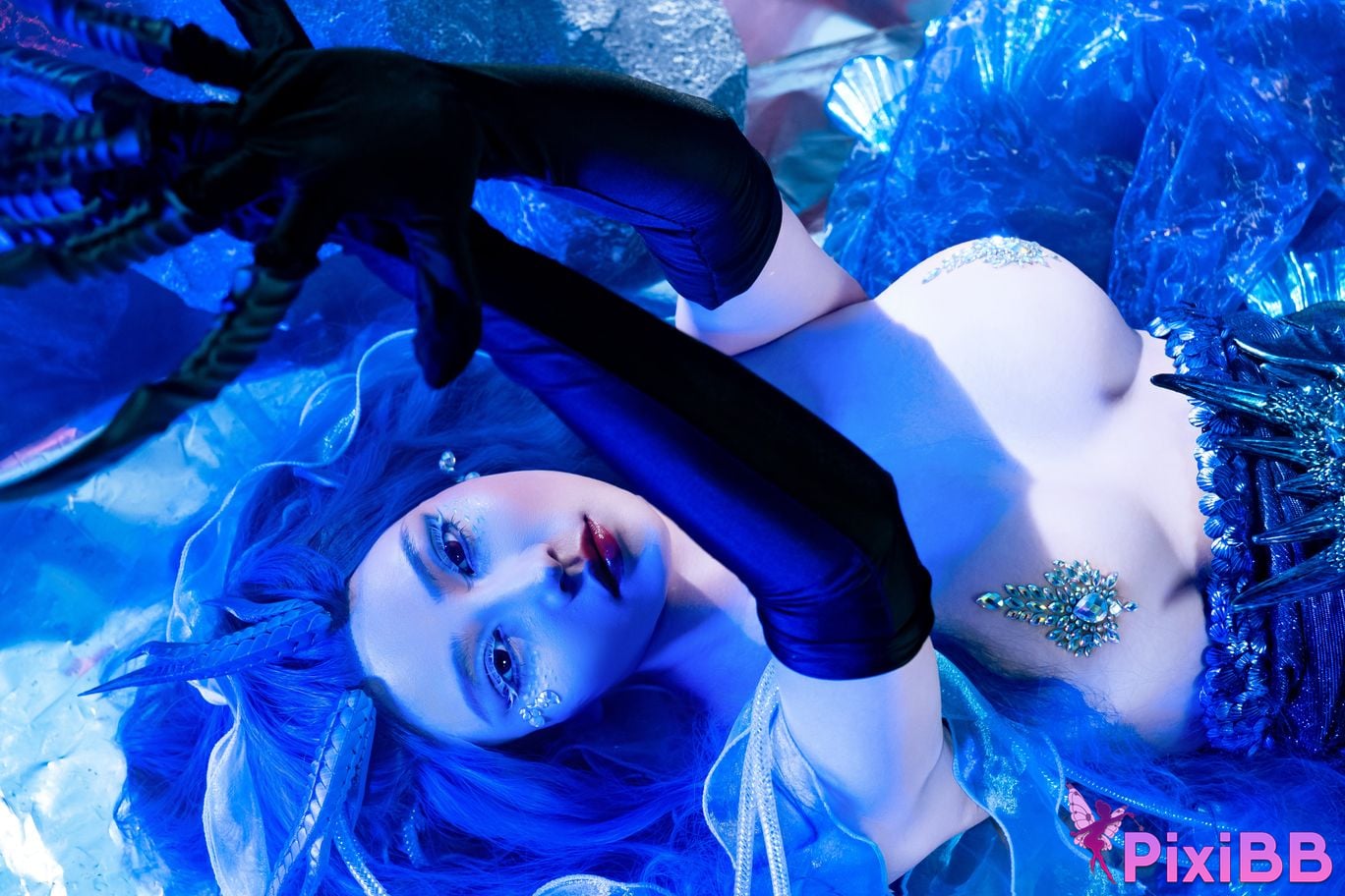 Coser Nnian PixiBB.COM 060