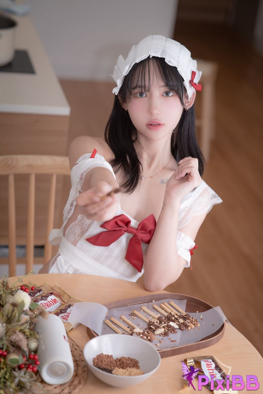 X Level Yeha Ye APRONS PixiBB.COM 023