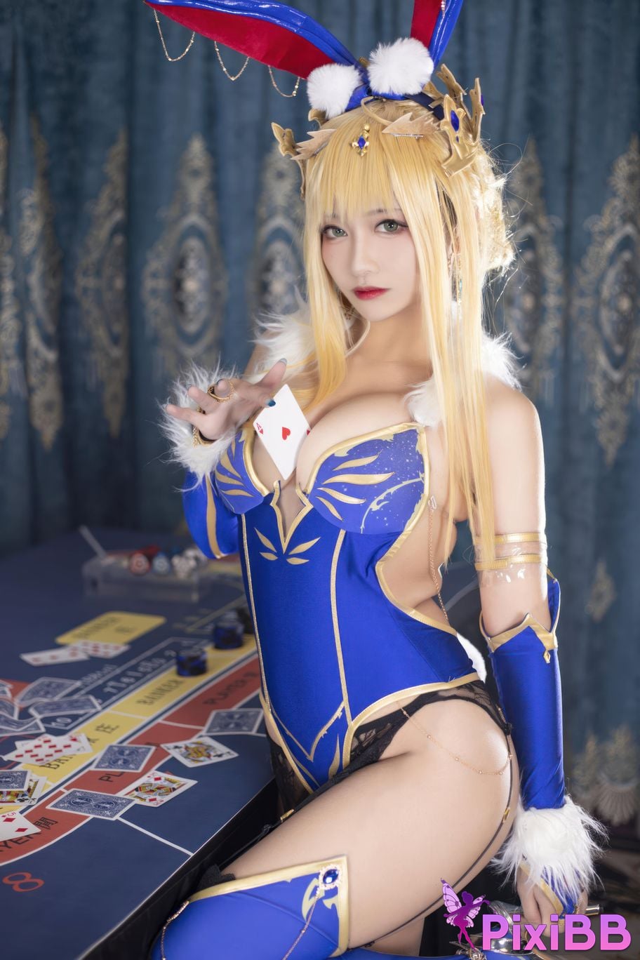 Cosplayer Luo Li LoLiSAMA FGO White gun bunny girl PixiBB.COM 001