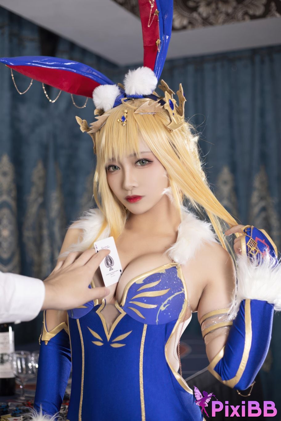 Cosplayer Luo Li LoLiSAMA FGO White gun bunny girl PixiBB.COM 017