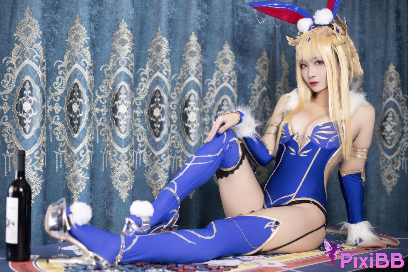 Cosplayer Luo Li LoLiSAMA FGO White gun bunny girl PixiBB.COM 039