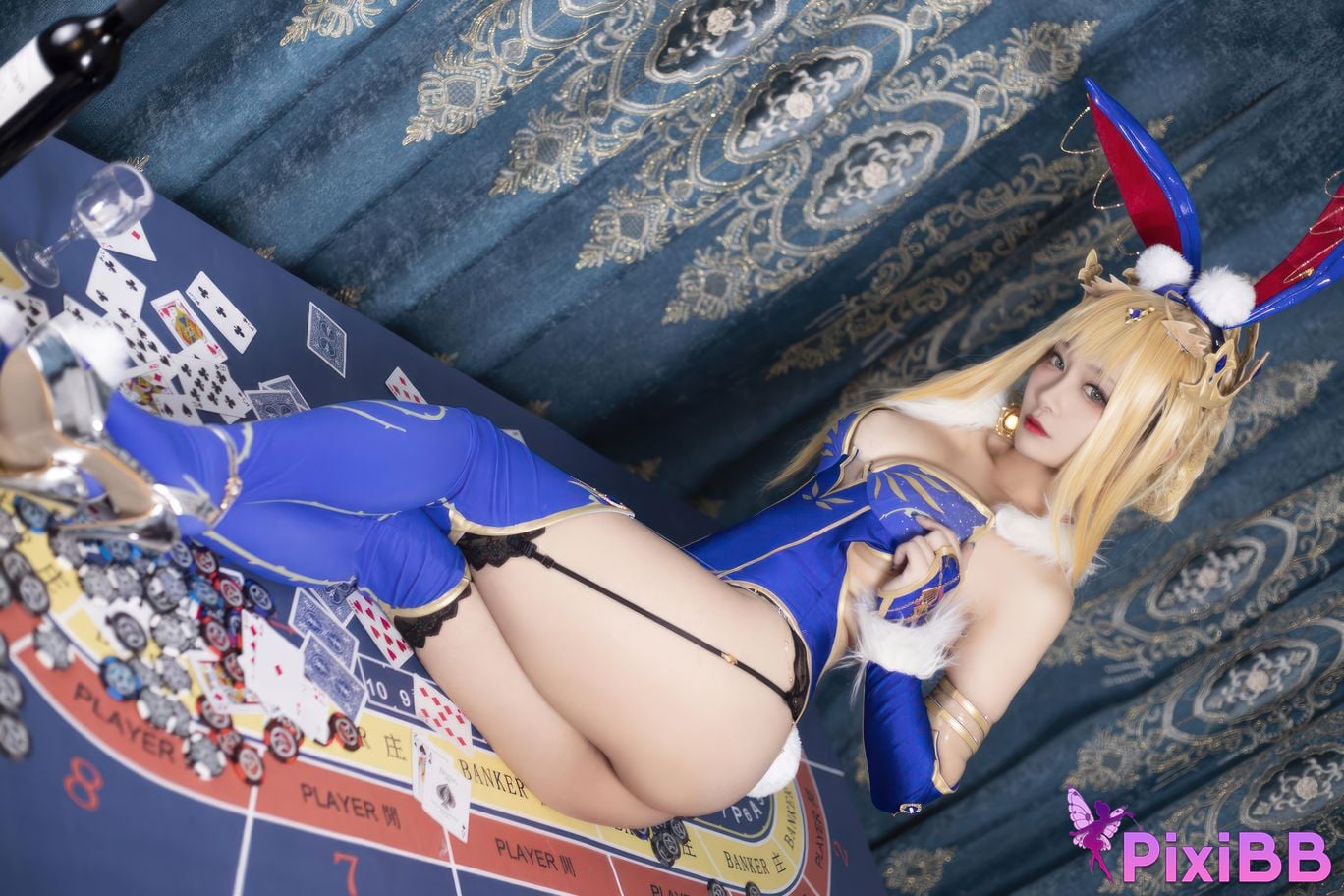 Cosplayer Luo Li LoLiSAMA FGO White gun bunny girl PixiBB.COM 045