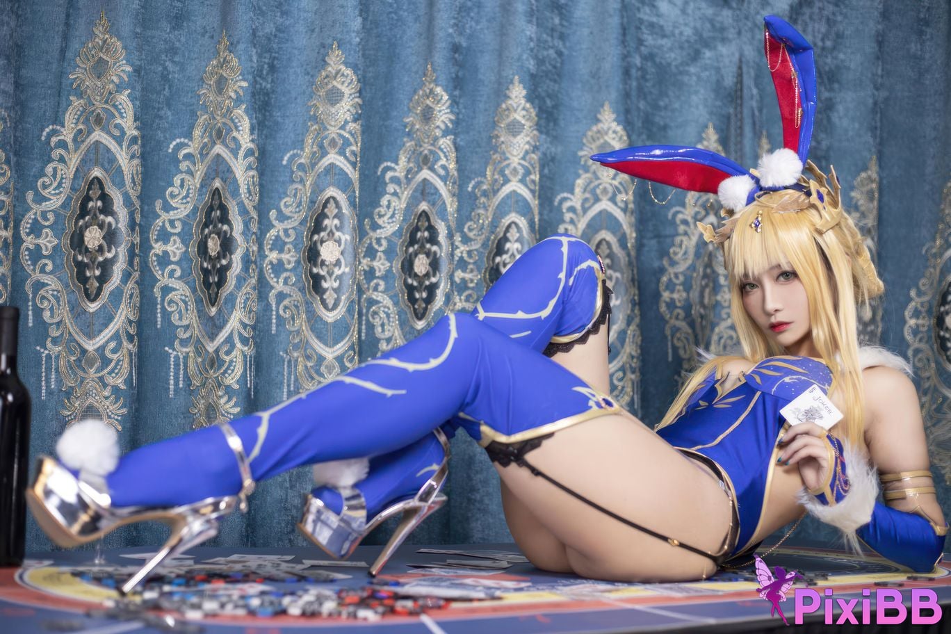 Cosplayer Luo Li LoLiSAMA FGO White gun bunny girl PixiBB.COM 052