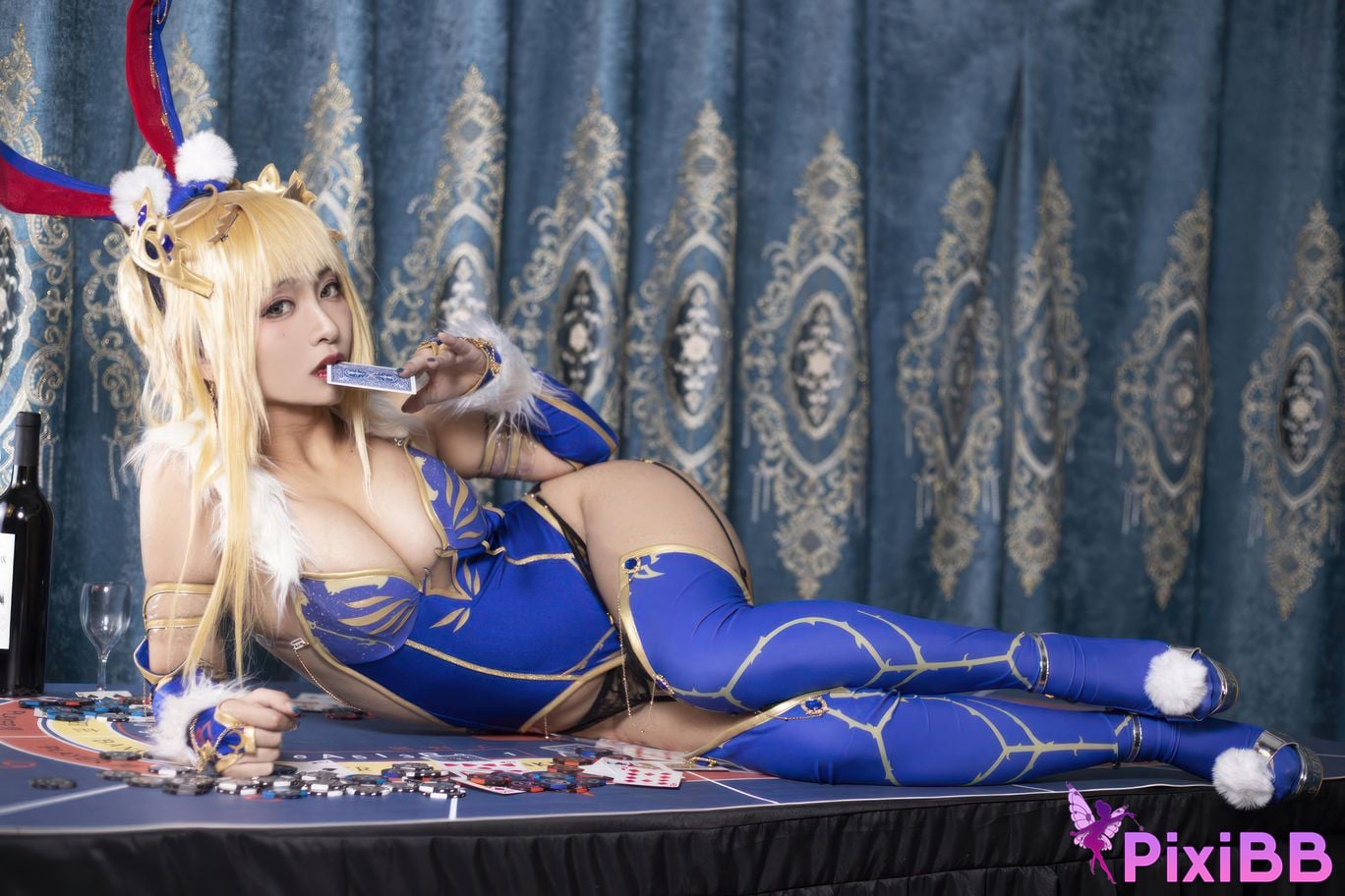 Cosplayer Luo Li LoLiSAMA FGO White gun bunny girl PixiBB.COM 056