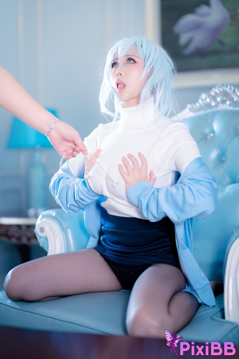 Cosplayer Pear Uesugi snow girl PixiBB.COM 004