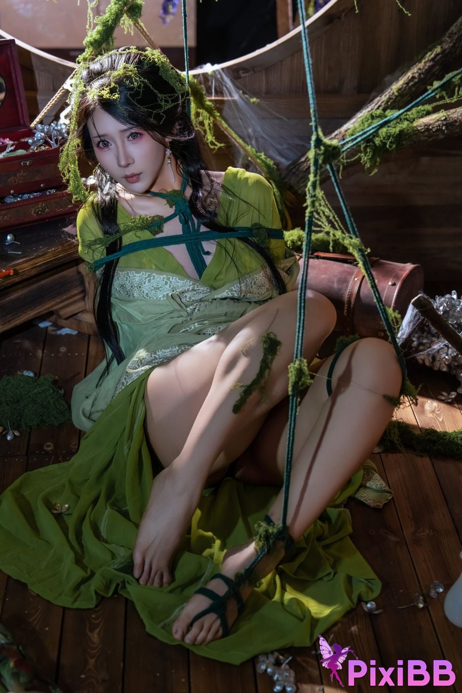 Cosplayer Yunxixi Yunx1x1 Milk peach moss bound PixiBB.COM 011