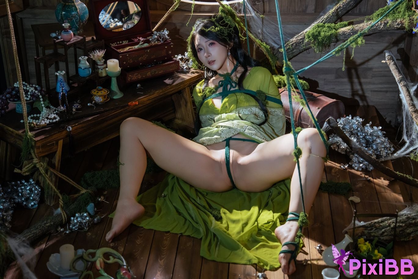 Cosplayer Yunxixi Yunx1x1 Milk peach moss bound PixiBB.COM 017