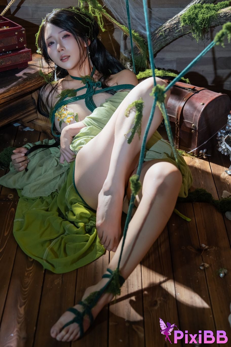 Cosplayer Yunxixi Yunx1x1 Milk peach moss bound PixiBB.COM 035