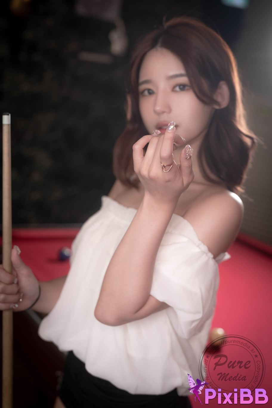 Pure Media Vol.305 Yeha Your Majesty PixiBB.COM 016