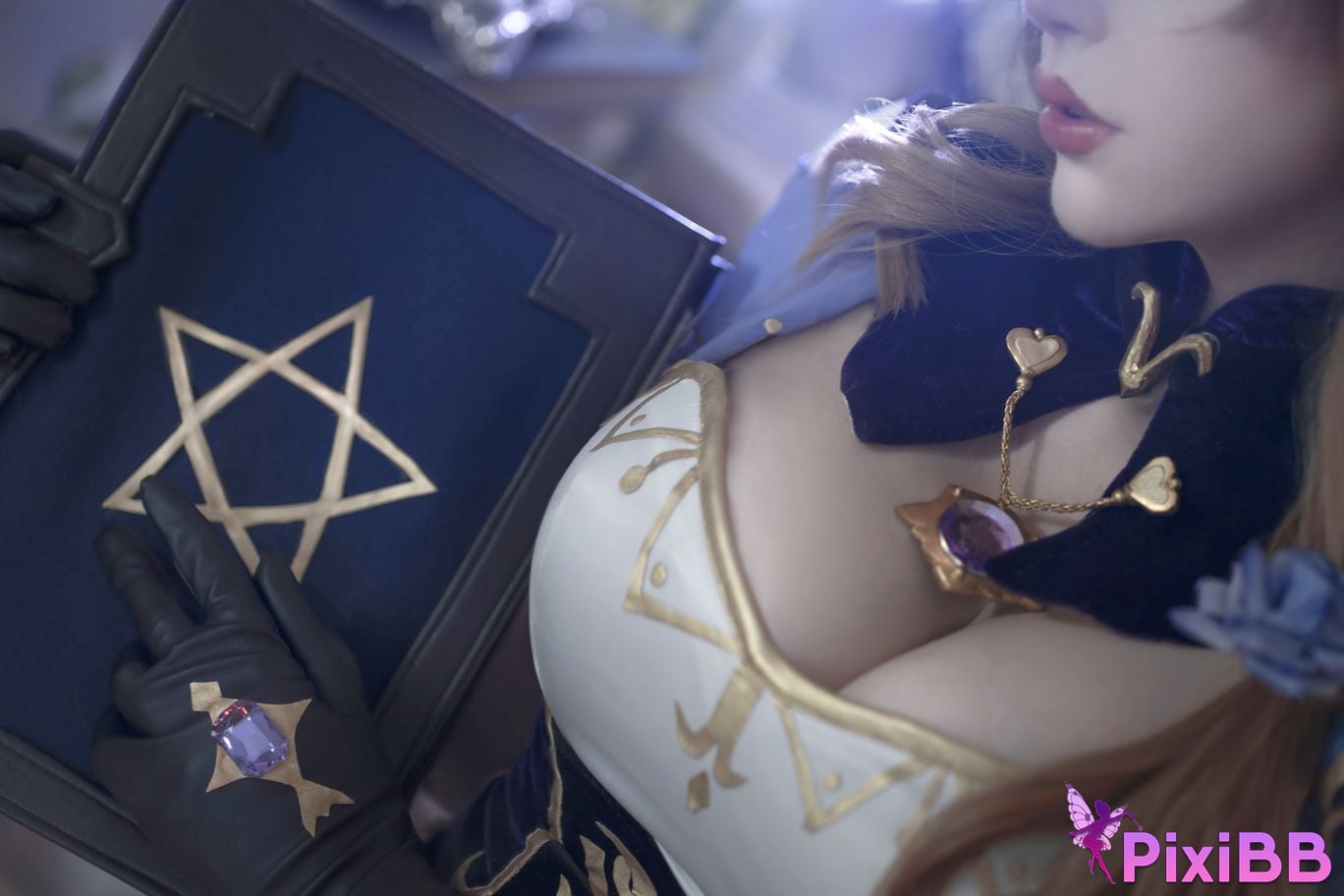 STFLisaMinci PixiBB.COM 1