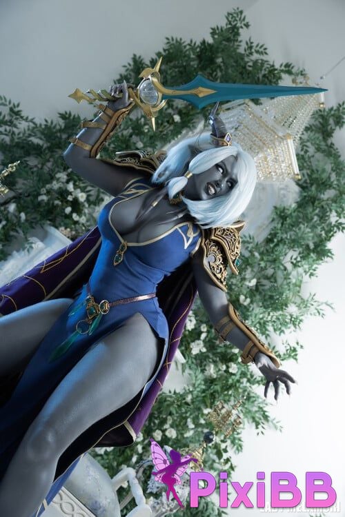 Lady Melamori Draenei PixiBB.COM 12