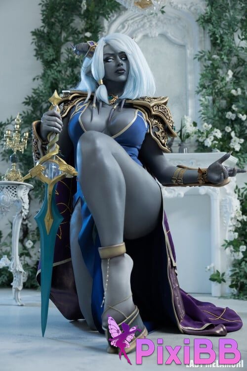 Lady Melamori Draenei PixiBB.COM 15