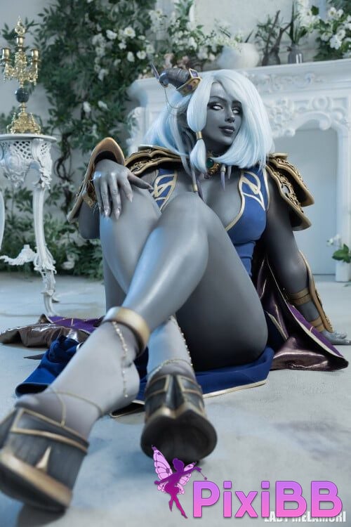 Lady Melamori Draenei PixiBB.COM 16