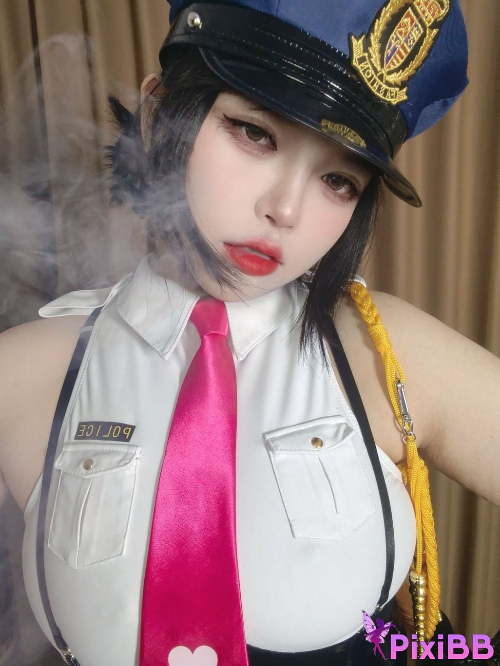 Cosplayer Kuzuo w Saki Utsumiya female police officer PixiBB.COM 053