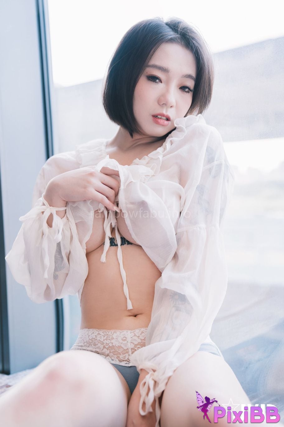 JVID Yajie Ni Jue Dui Mei Kan Guo De Chao Qing Chun Cong Liang Ban E Niyajie . Ren Qi Zai Se Mian Qian Ye Zhi Neng Tui Kai PixiBB.COM 006