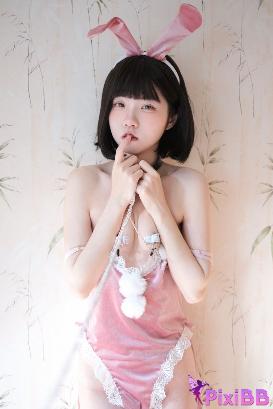 Cosplayer Cocoa Little White Rabbit Chun Yu Tu Nu Lang PixiBB.COM 004