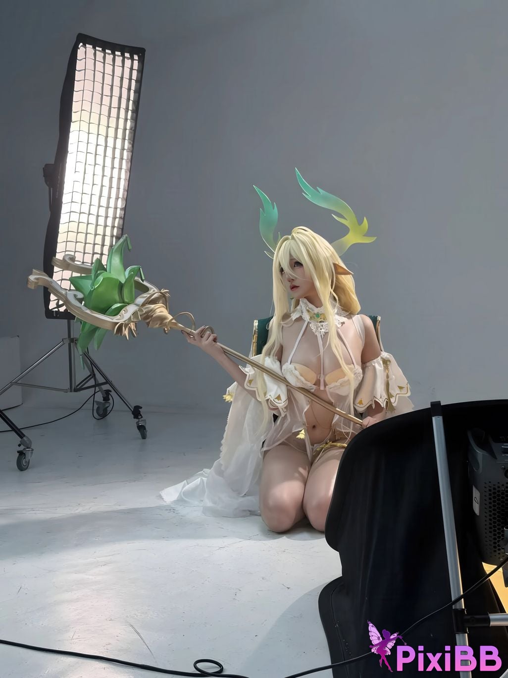 Cosplayer Axun kaOri azur lane golden lion PixiBB.COM 210