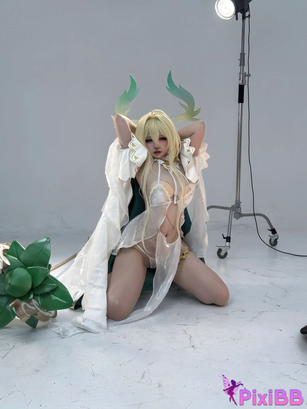 Cosplayer Axun kaOri azur lane golden lion PixiBB.COM 236